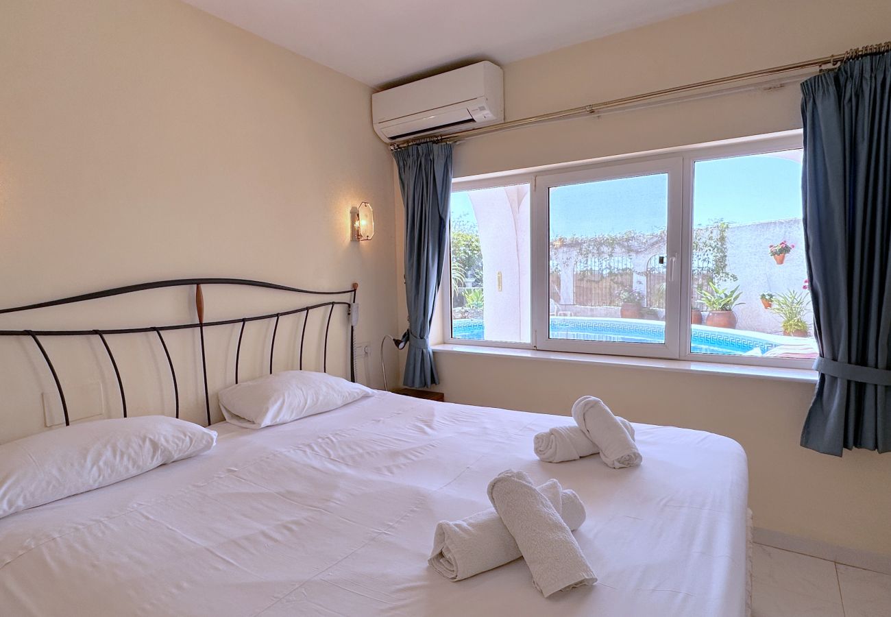 Apartamento en Nerja - Apartamento vacacional con piscina privada