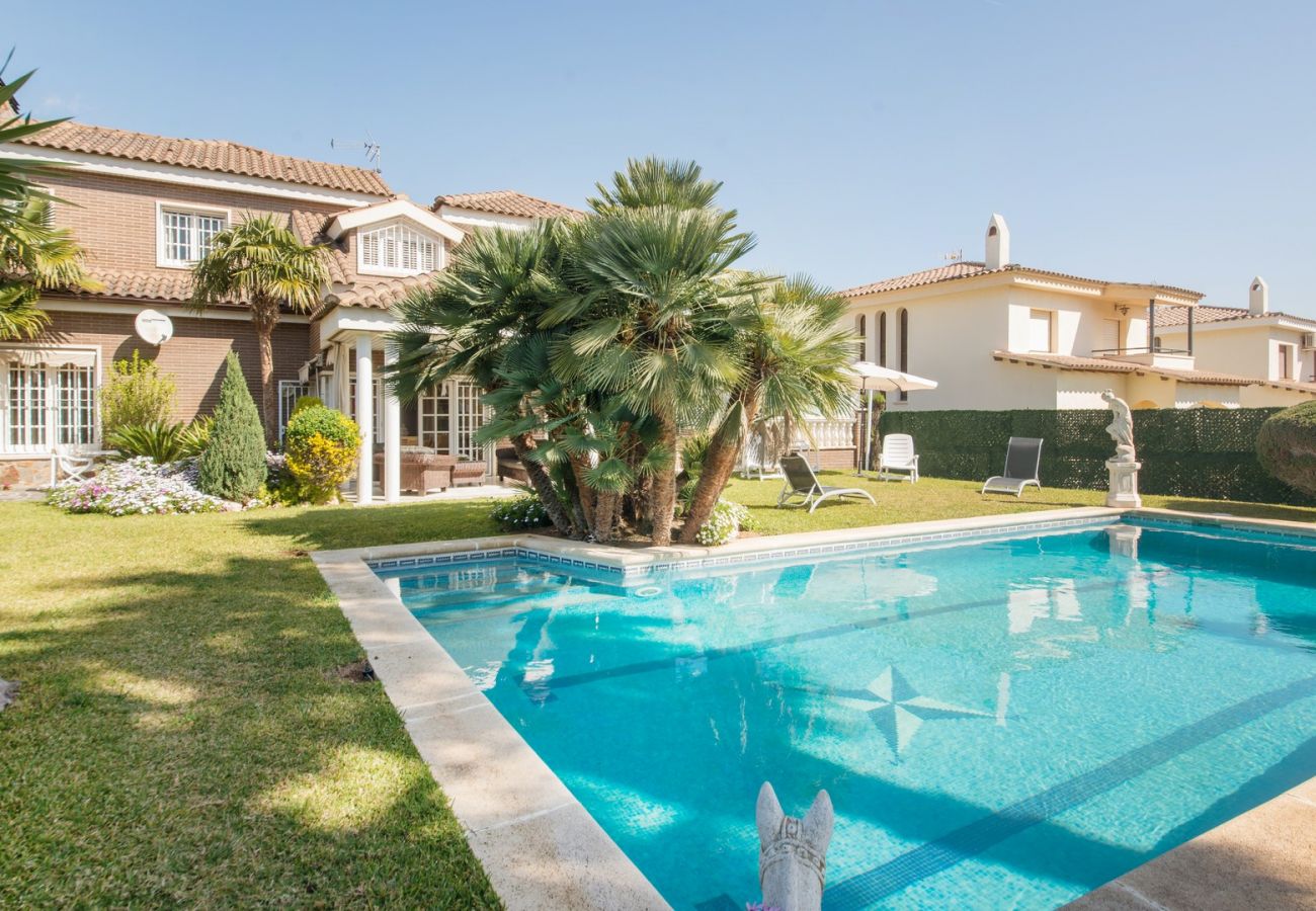 Villa en Calafell - R60 Magnífica villa con piscina y jardín 800m de la playa Calafell