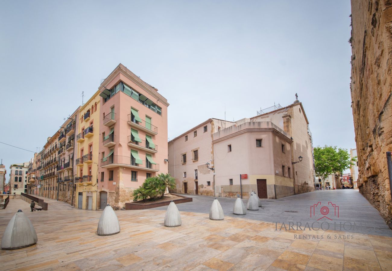 Apartamento en Tarragona - TH08 Apartamento Céntrico con Patio Privado en Tarragona