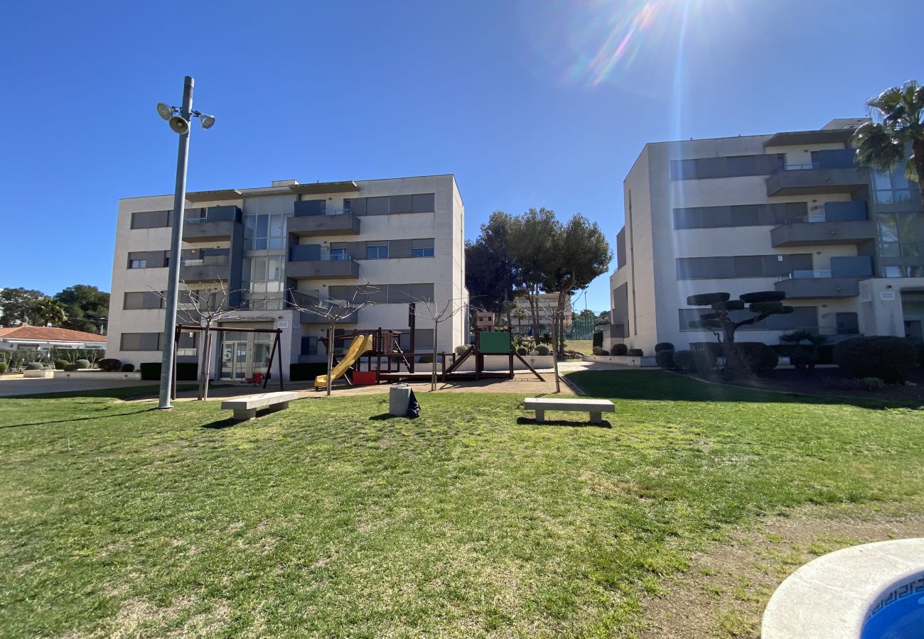 Apartamento en Salou - TH26 Apartamento en Salou con Piscina, Pista de Padel y Tenis