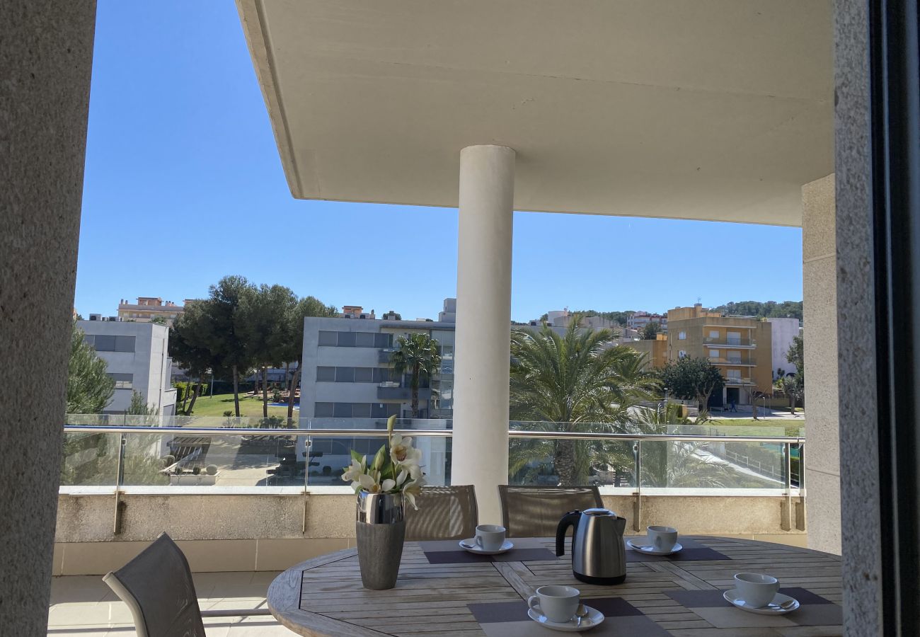 Apartamento en Salou - TH26 Apartamento en Salou con Piscina, Pista de Padel y Tenis