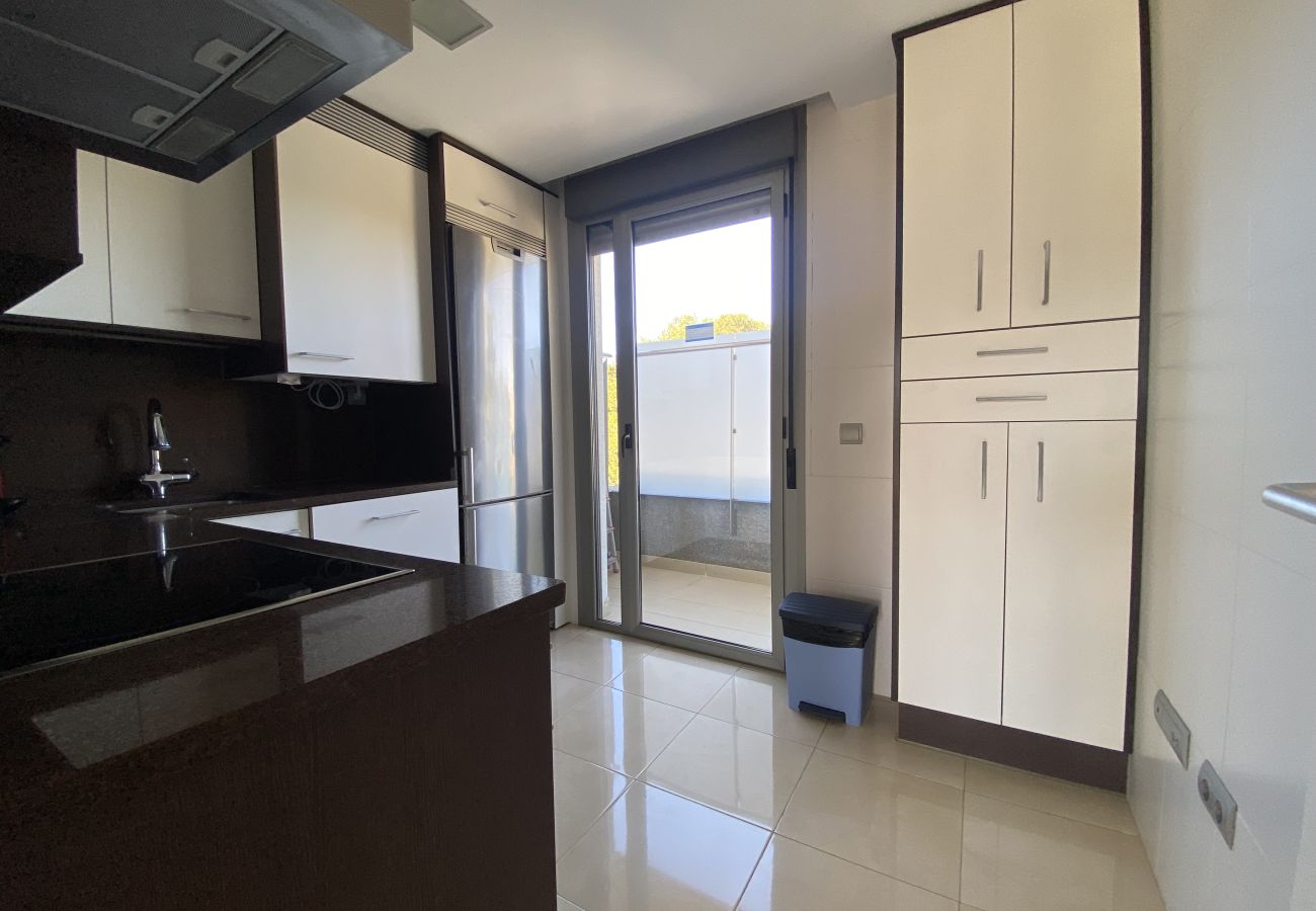 Apartamento en Salou - TH26 Apartamento en Salou con Piscina, Pista de Padel y Tenis