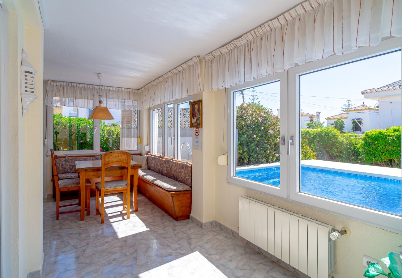 Villa in Nerja - Spacious Villa with private pool and Air Conditioning In Nerja Ref 403