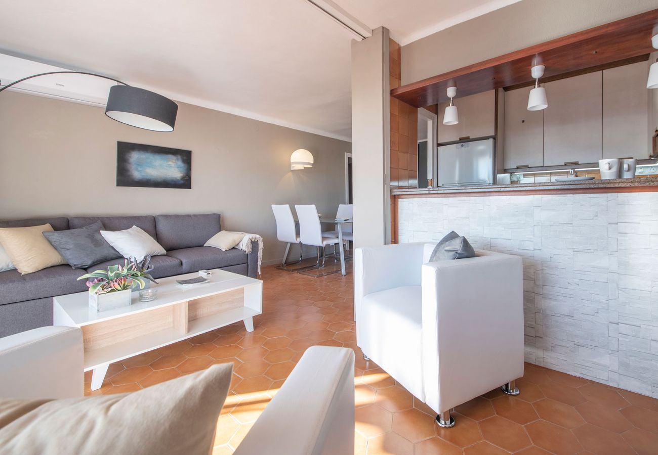 Apartment in Tarragona - TH123 Accommodation with Terrace and Air Conditioning on the Costa Dorada