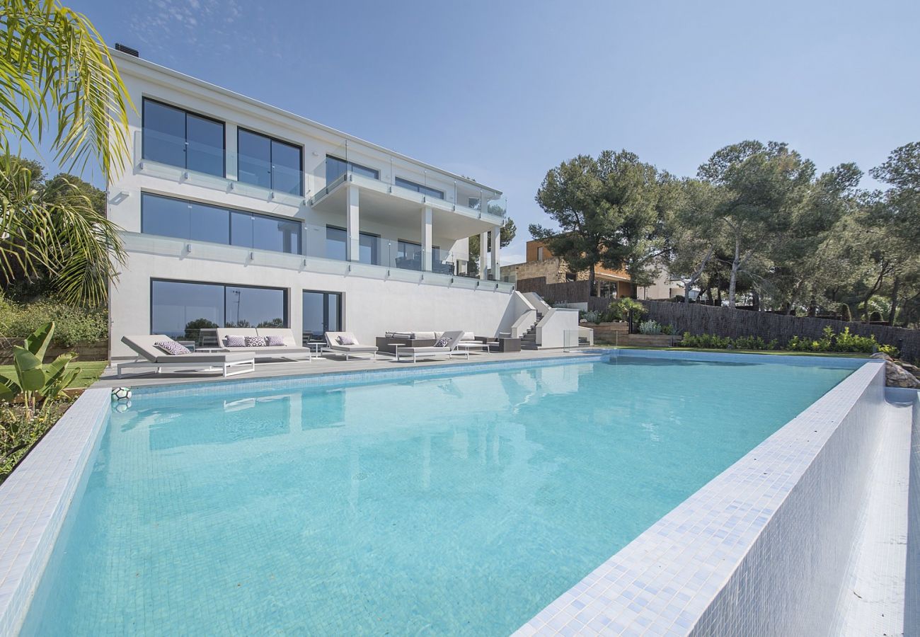 Villa in Tarragona - TH85 Exclusive Villa with Sea Views 200m to the Beach