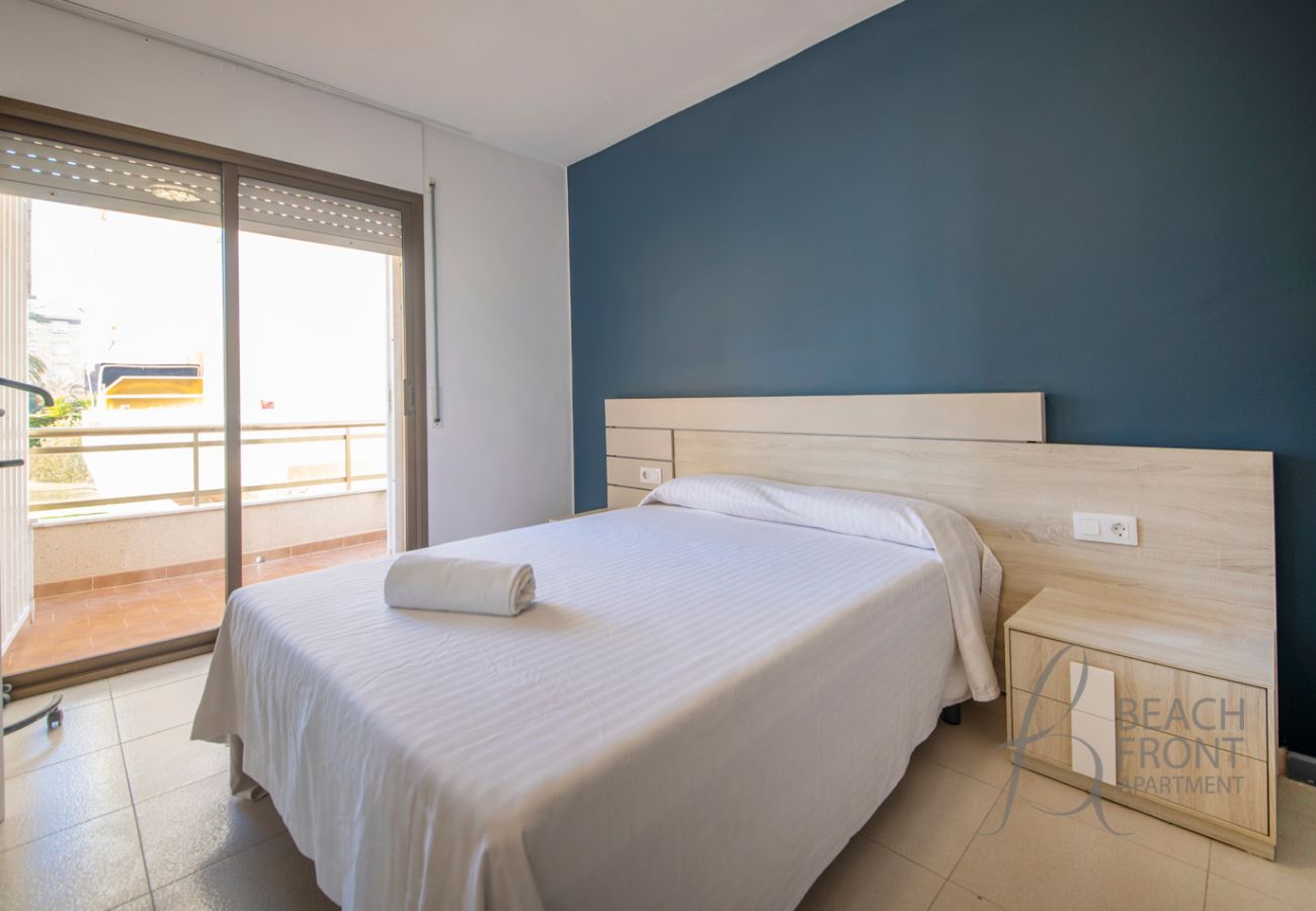 Apartment in Calafell - R139 Beachfront Apartment Cal Guillem