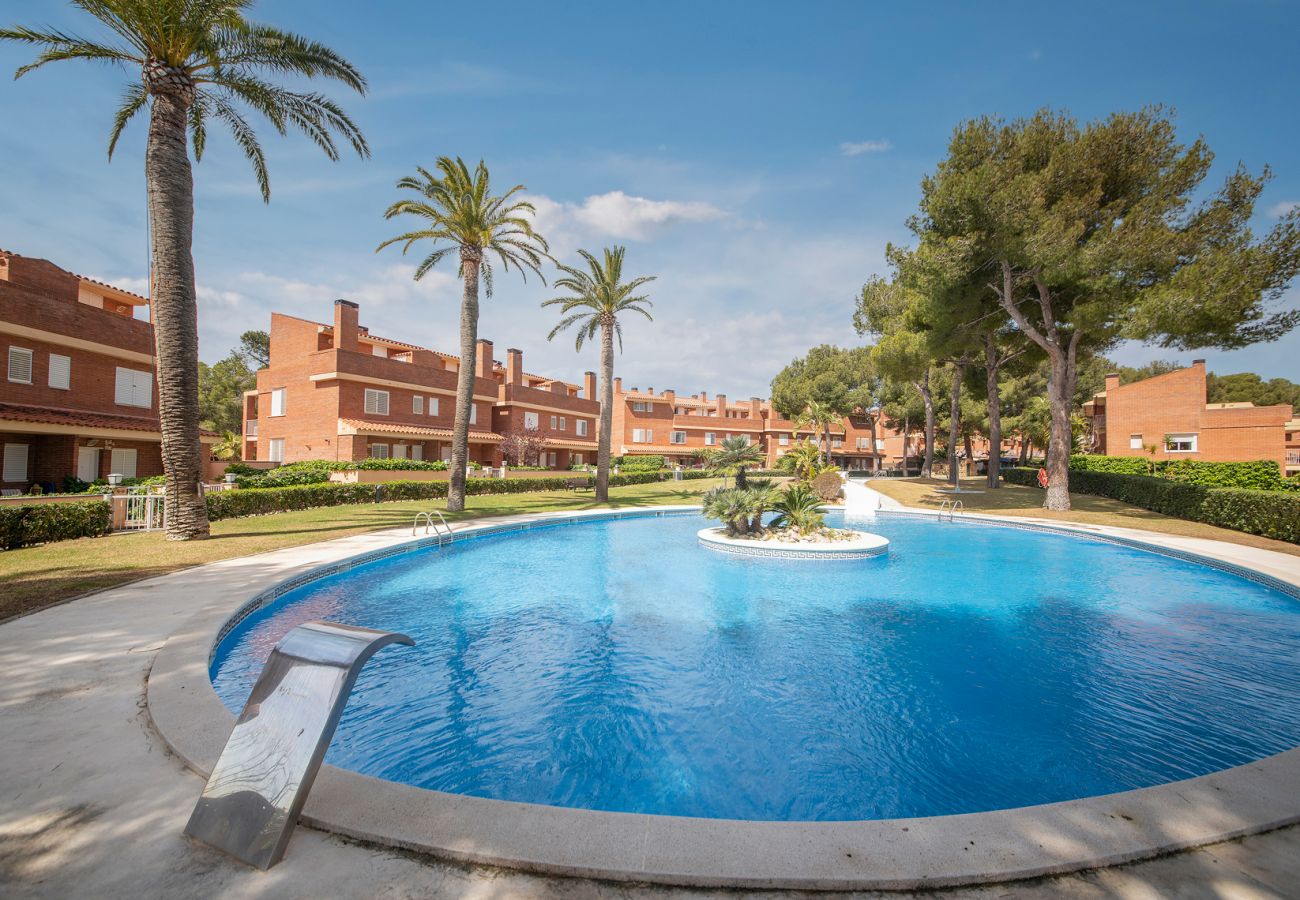 Townhouse in Tarragona - TH151 Townhouse with Swimming Pool in Tamarit near the Beach