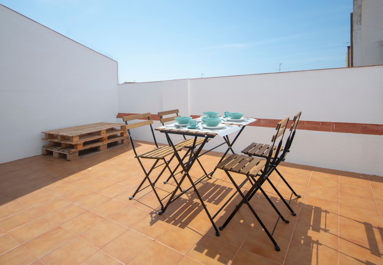 Apartment in Tarragona - TH04 Penthouse with Terrace and Air Conditioning. in Tarragona