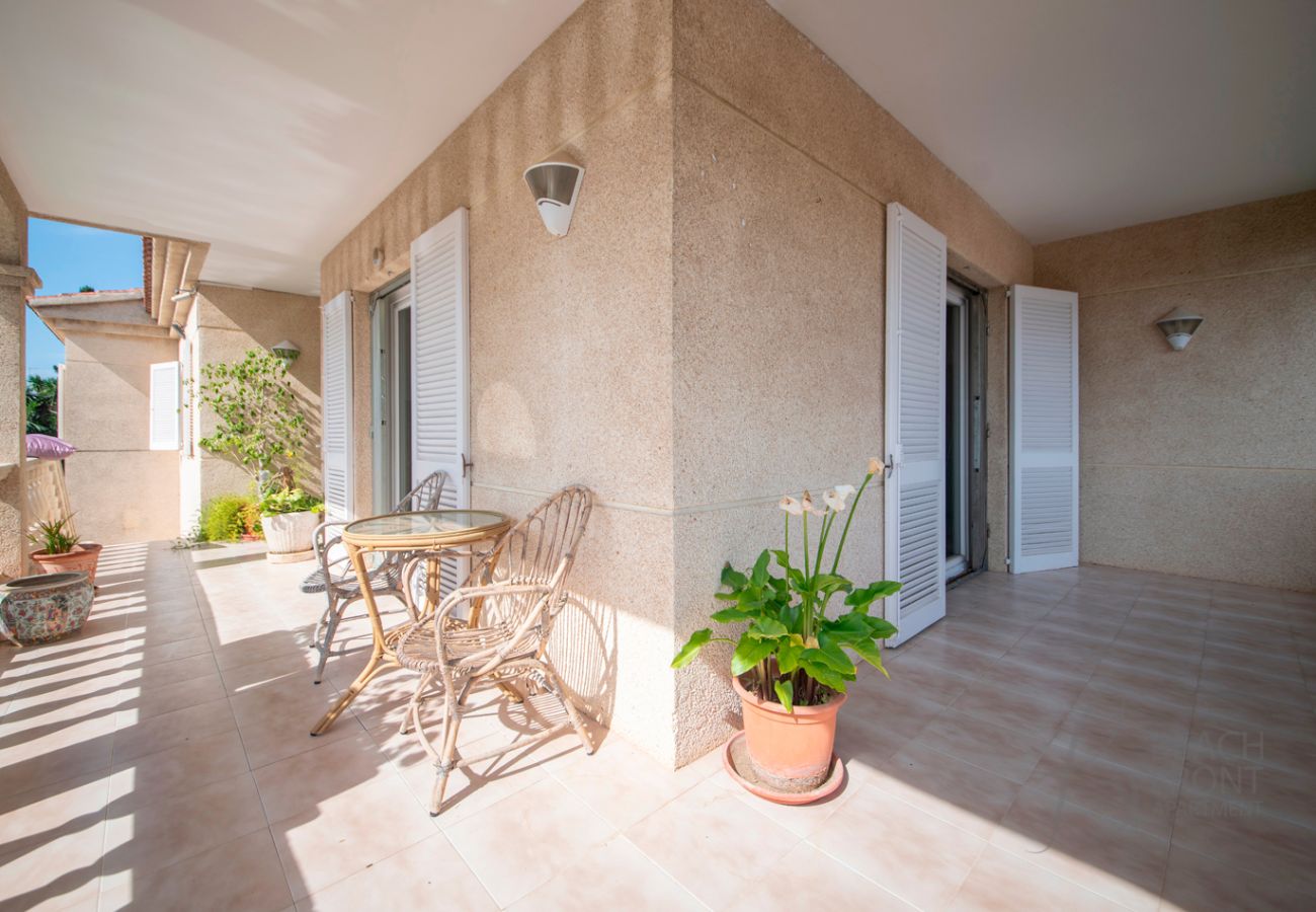 Villa in Coma-Ruga - R153 Spacious Villa with Private Pool and Garden in Comarruga