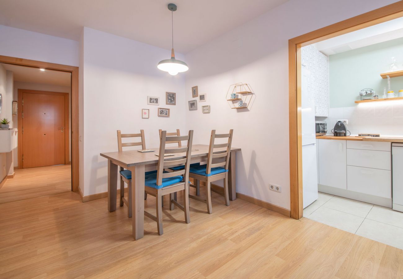 Appartement à Calafell - R99 Apartement avec le cour privé 50m de la plage