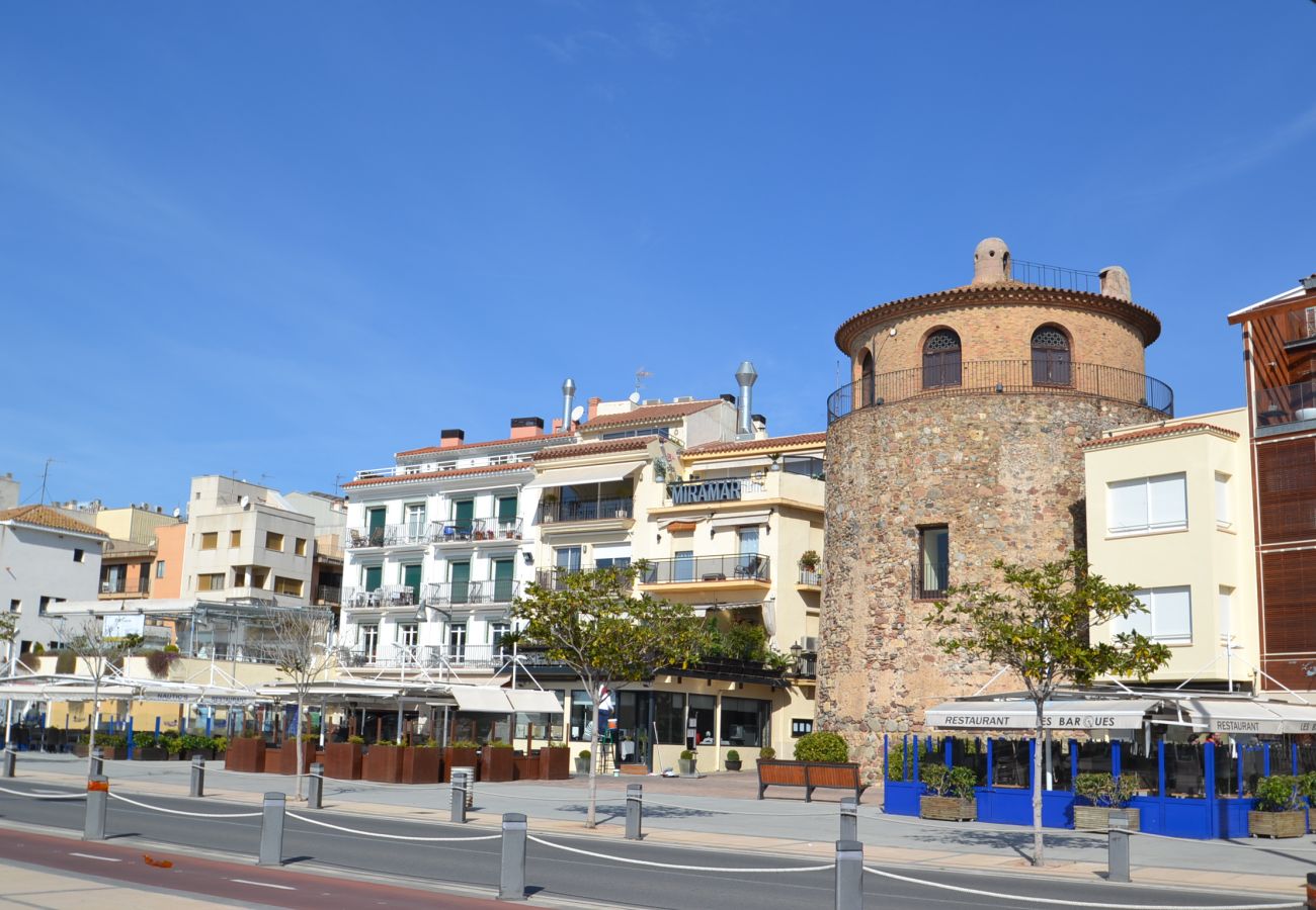 Апартаменты на Камбрильс - Pins i Mar:Terraza-Frente playa Cambrils-Wifi,A/C,satélite,ropa incluidos