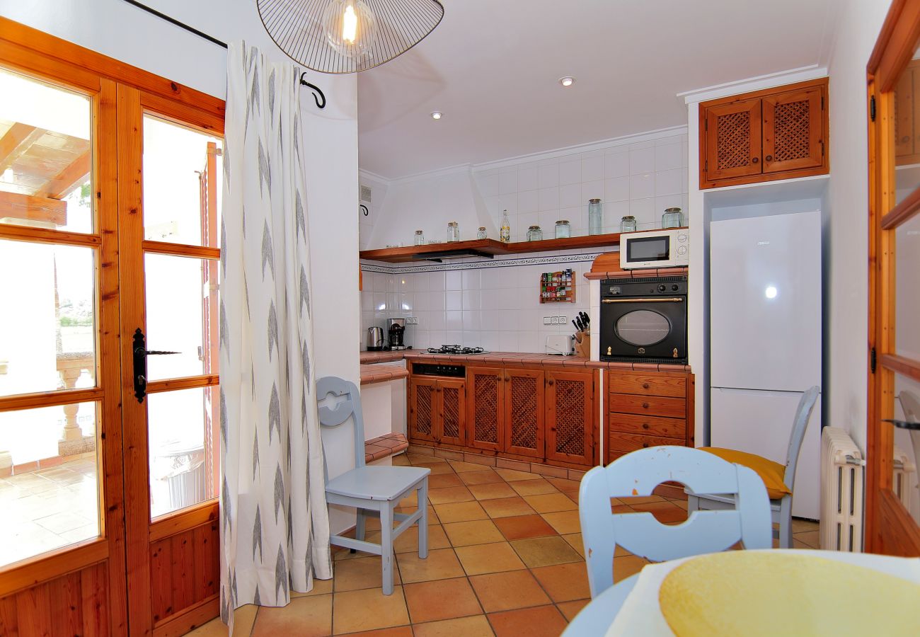 Особняк на Sa Pobla - Can Mussol 040 magnifica villa con piscina privada, gran jardín, zona infantil, billar, ping pong y WiFi