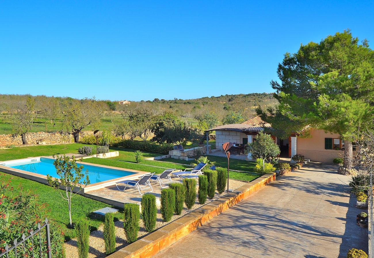 Особняк на Santa Margalida - Es Barranc Son Fullós 094 fantástica finca con piscina privada, jardín, terraza, barbacoa y ping pong