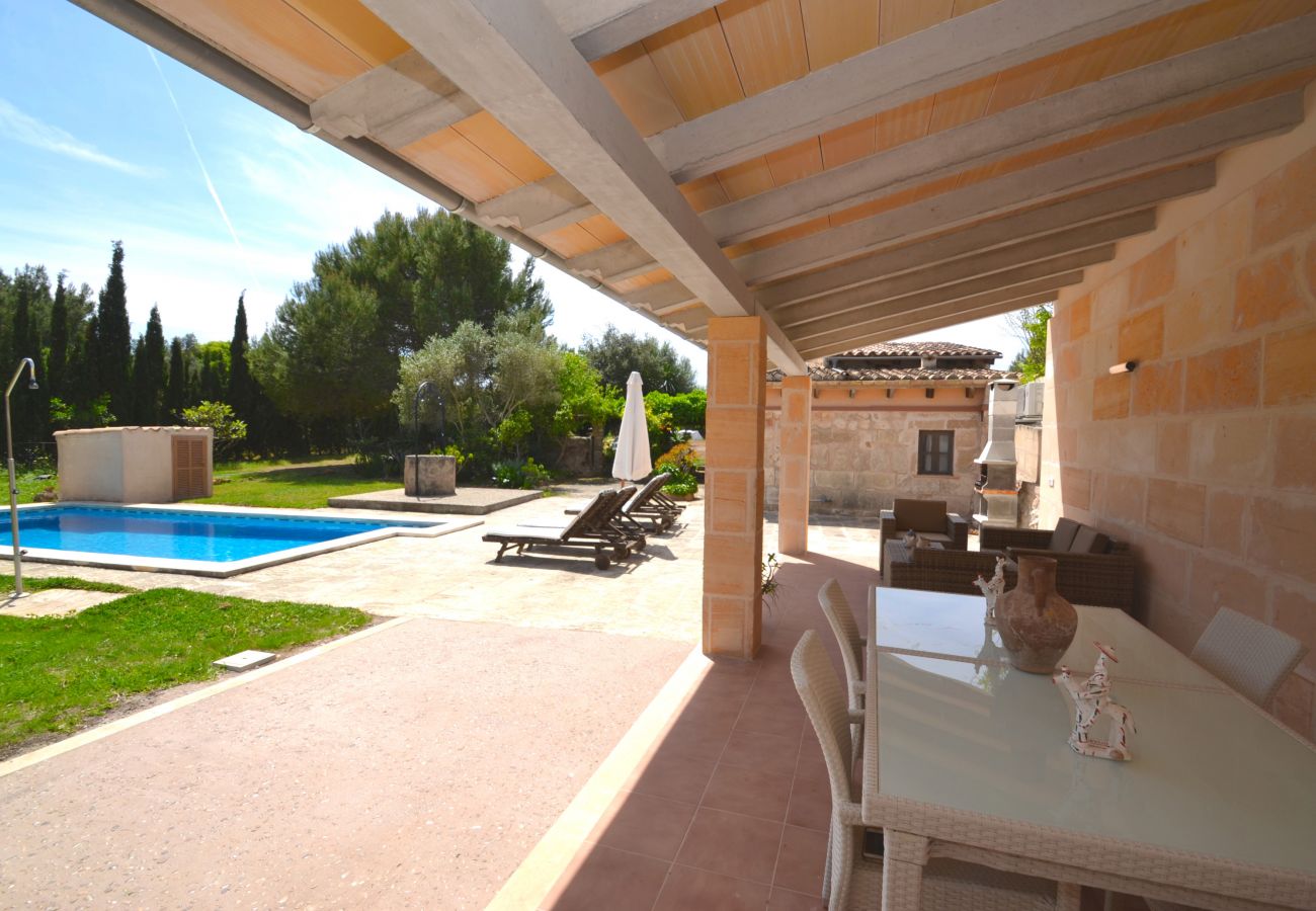 Особняк на Алькудия / Alcudia - Els Olivers 138 finca rústica con piscina privada, aire acondicionado, terraza y barbacoa