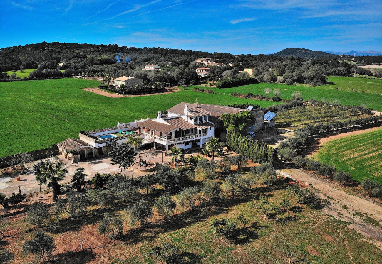 Особняк на Petra - Son Perxa 216 tradicional villa en la naturaleza con piscina privada, barbacoa y WiFi