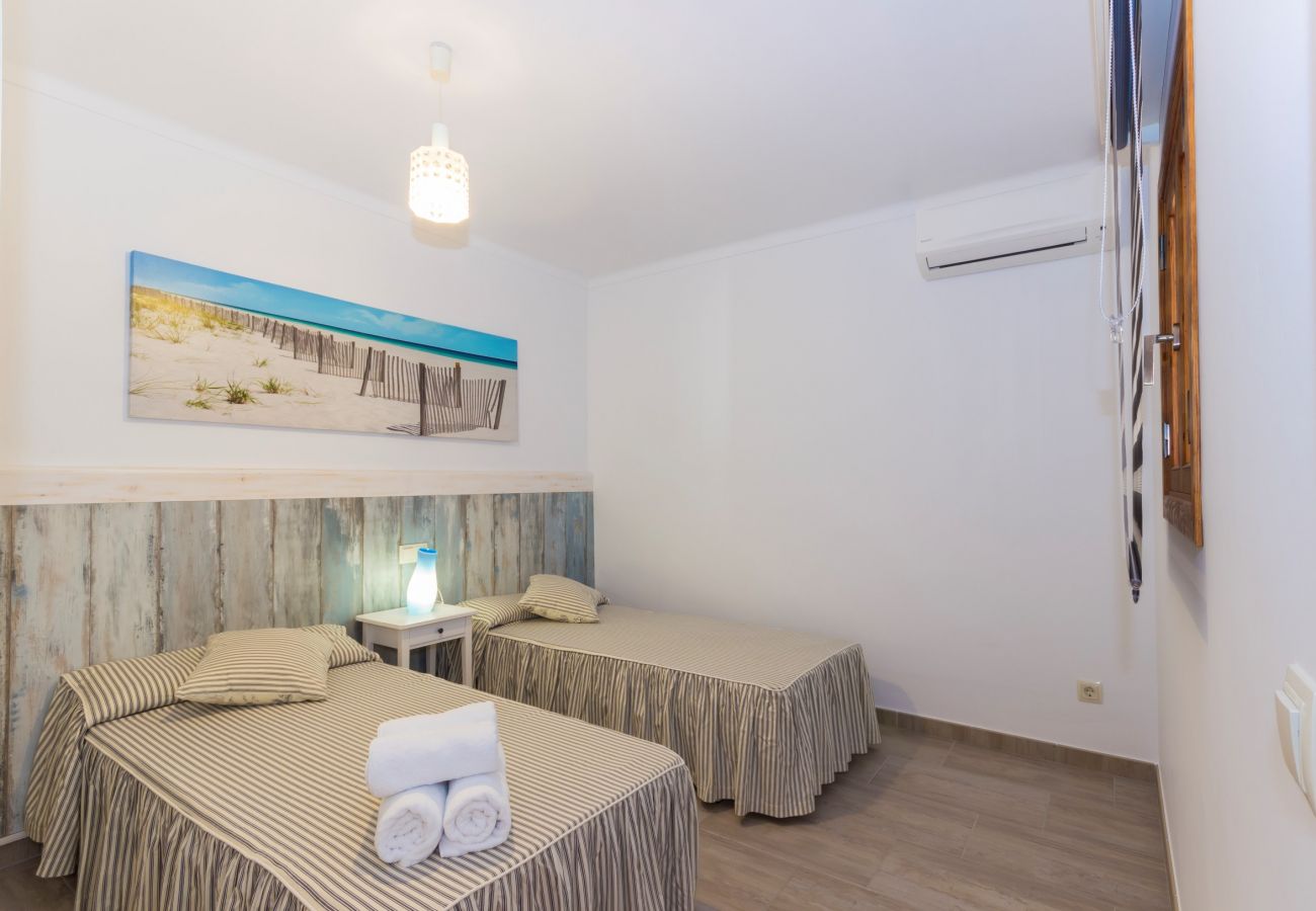 Дом на Santa Margalida - Can Cantino 213 fantástica casa de pueblo con piscina privada, aire acondicionado, terraza, barbacoa y WiFi