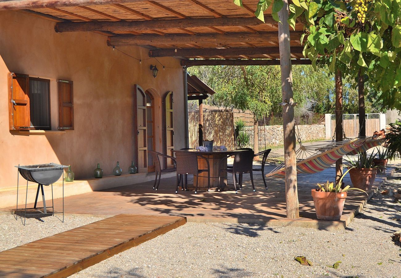 Особняк на Muro - Sa Casita 225 acogedora finca en la naturaleza, con piscina privada, jardín, barbacoa y WiFi