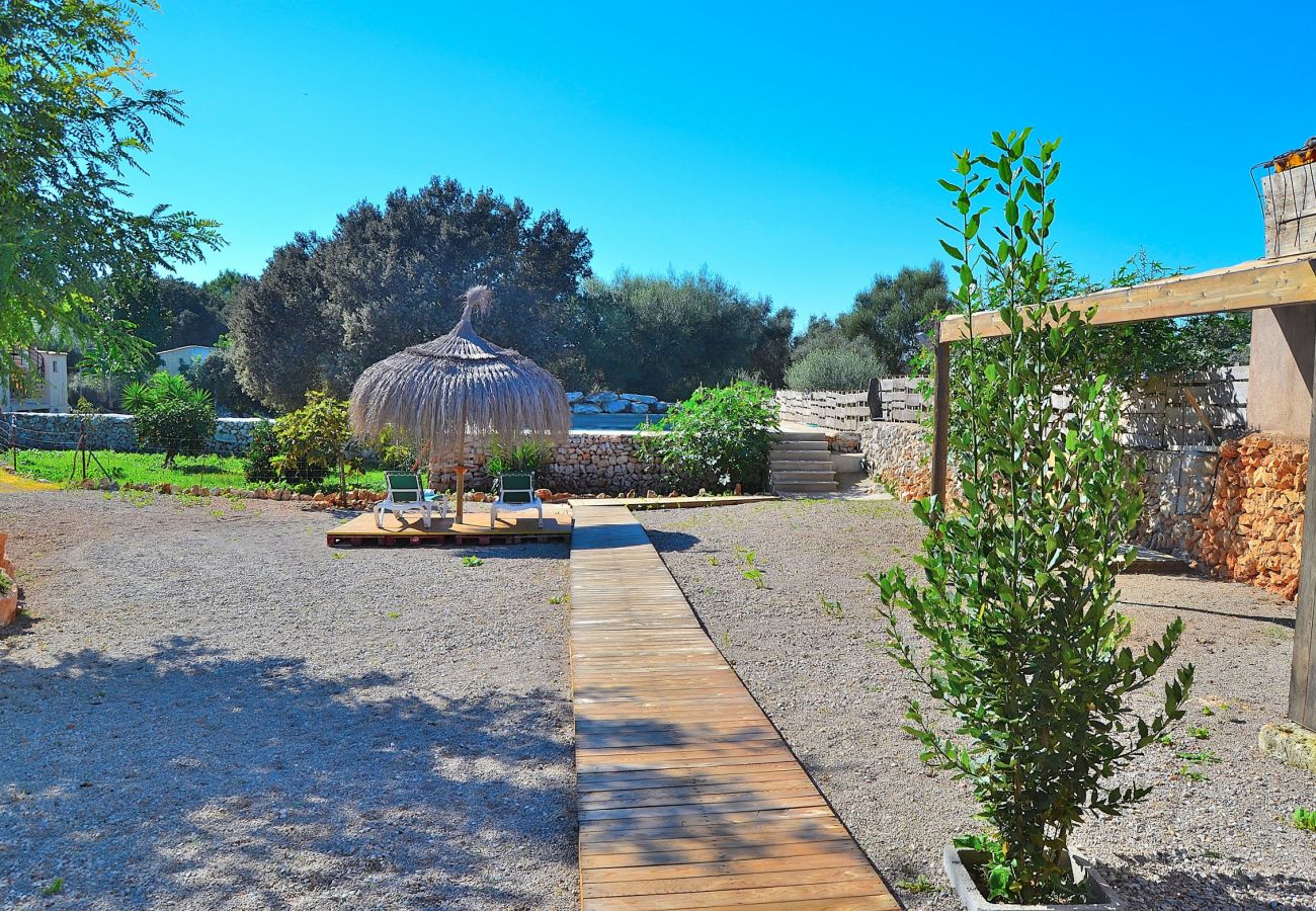 Особняк на Muro - Sa Casita 225 acogedora finca en la naturaleza, con piscina privada, jardín, barbacoa y WiFi