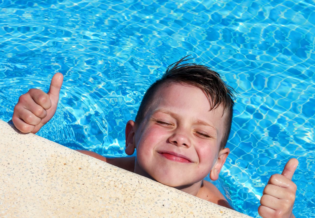 Коттедж на Santa Margalida - Es Rafal des Turó maravillosa finca con piscina privada, zona infantil, aire acondicionado y terraza