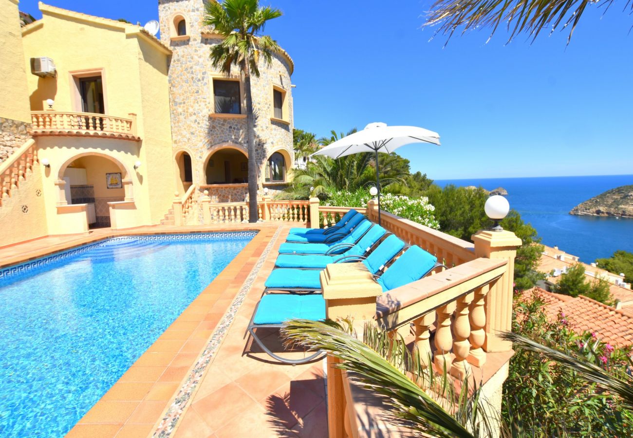 Шале на Хавеа / Javea - 5062-1 Casa Castillo al Mar 